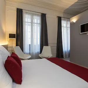 Izaila Plaza Catalunya Barcellona